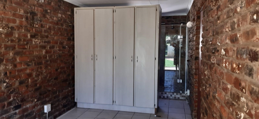 To Let 3 Bedroom Property for Rent in Kellys View Free State